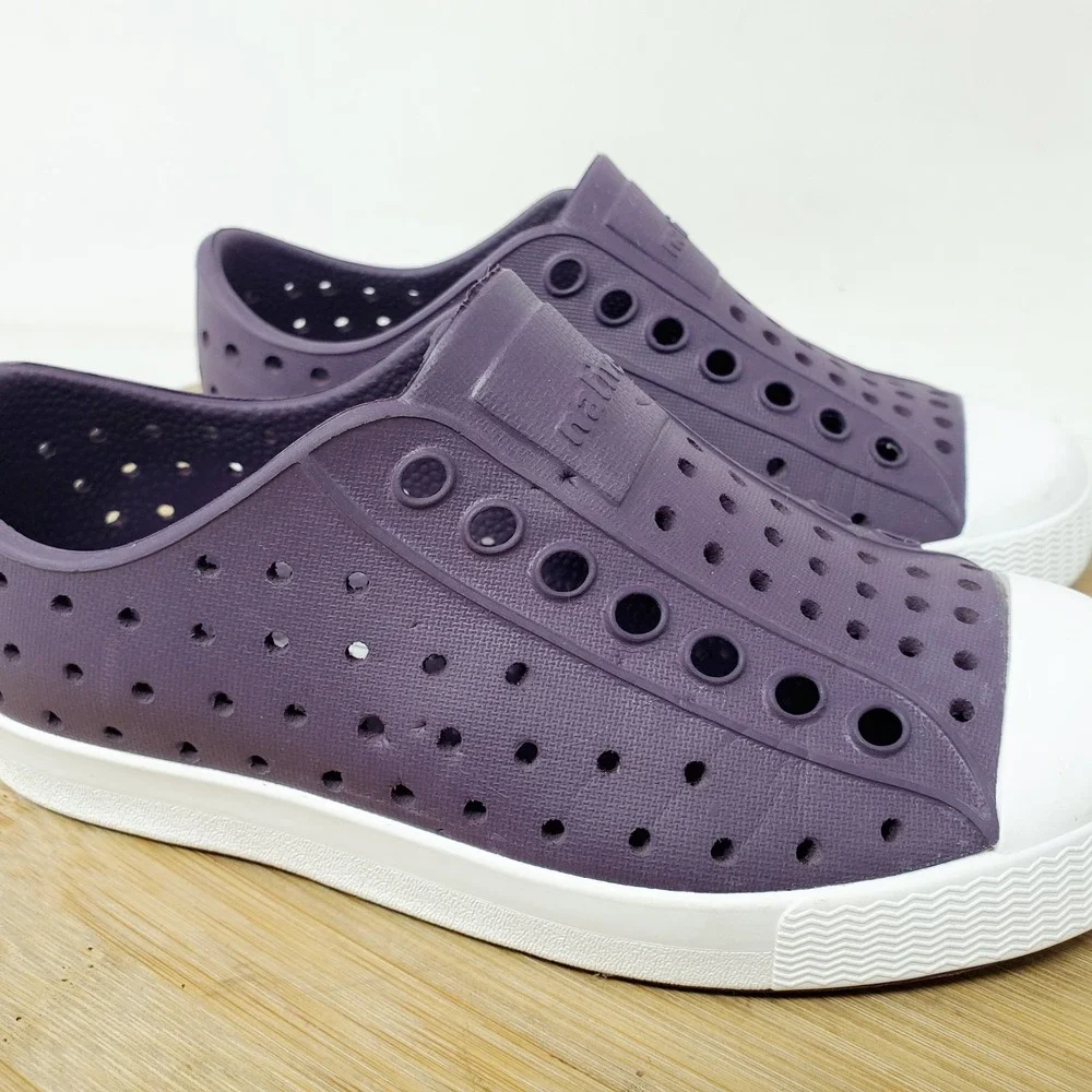 Native Jefferson Shoes Kids 9 Girls Boys Dark Purple Slip On Sandal Play School